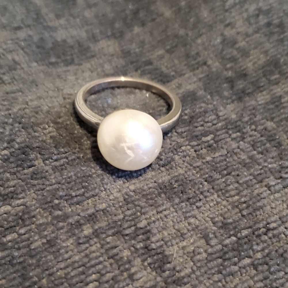 💚5/$25 Vinyage Silver Tone Faux Pearl Cocktail Statement Ring Size 7